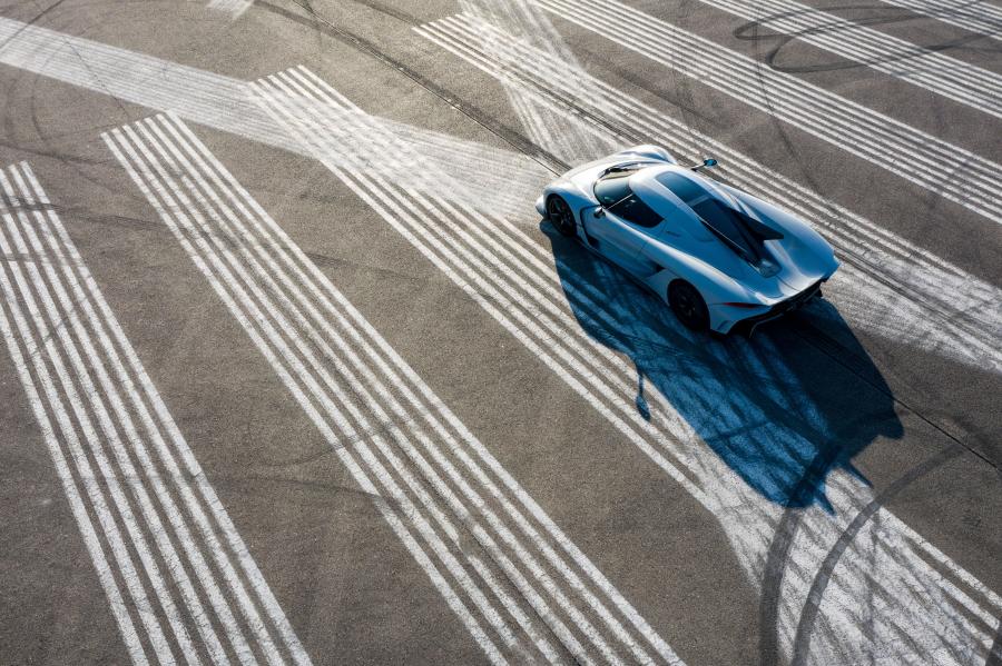  Koenigsegg Jesko Absolut 2020 года  (фото 9 из 18)